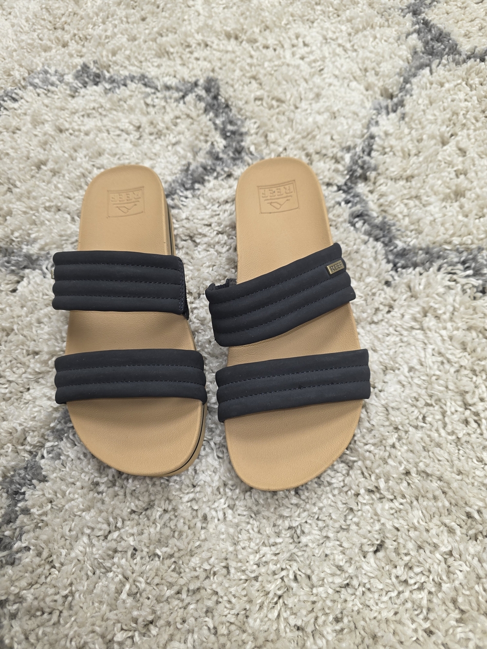 Reef Kaia Sandals in Black - Picture 2 of 5